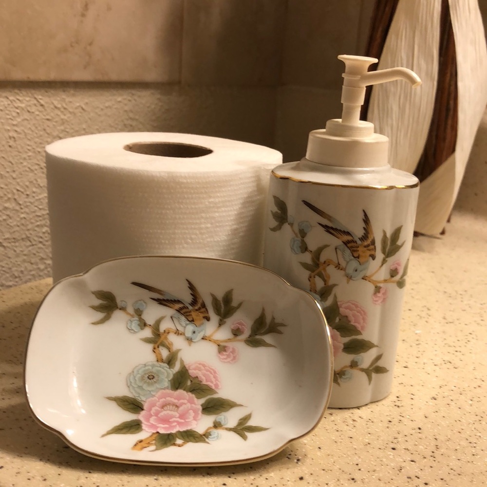 Vintage Soap and Lotion Set